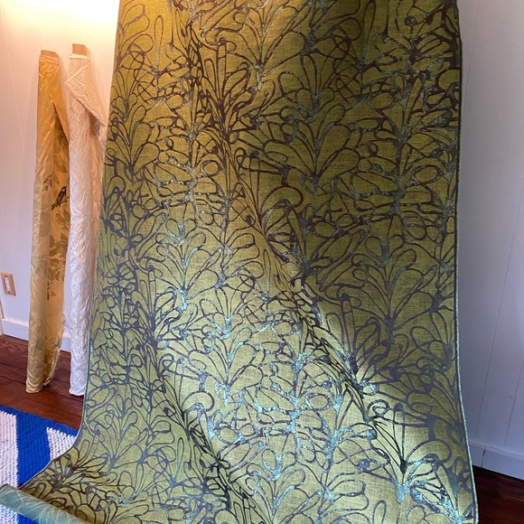 SOLD PREMIER Butterfly Silk in Green 🦋 - Picture 3 of 6